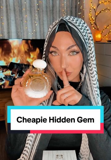 White oud? 🤍 Sign me up 🙋🏻‍♀️😍 A hidden gem from @SURRATI | السرتي Get yours from @Iconic perfumes _ ✨   - #fragcomm #whiteoud #surrati